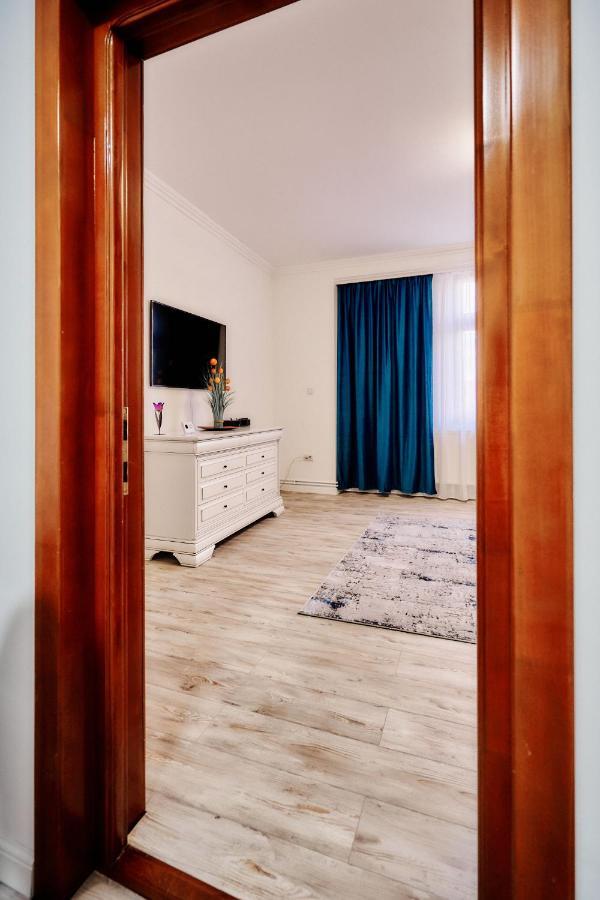 Galiceanu Apart Deluxe Bistriţa Exteriör bild